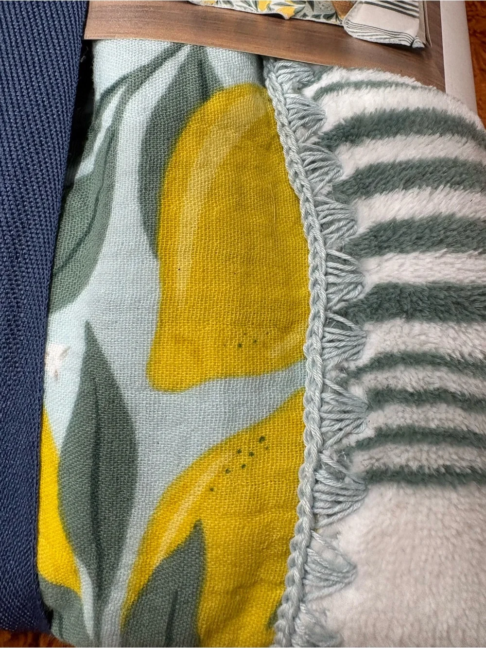 NWT lemon throw
